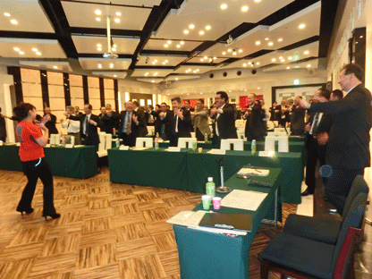 肥満の原因は食べ過ぎ、運動不足の他にストレスが影響しています。高ストレスは食欲を増大させます