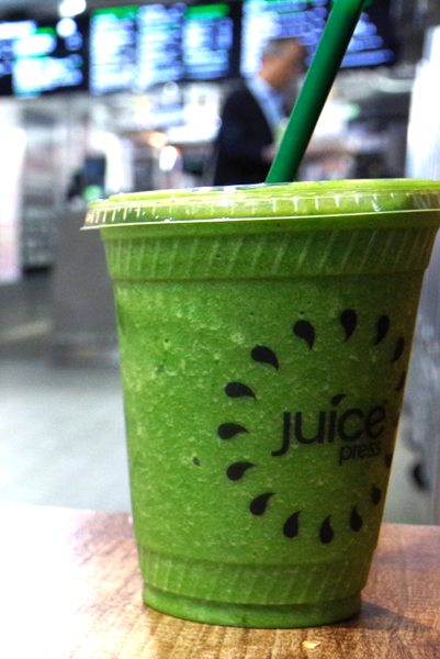 朝食にコールドプレスジュースは身体によい？