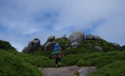 登山は運動強度が高い有酸素運動ですが決して痩せません。その理由は